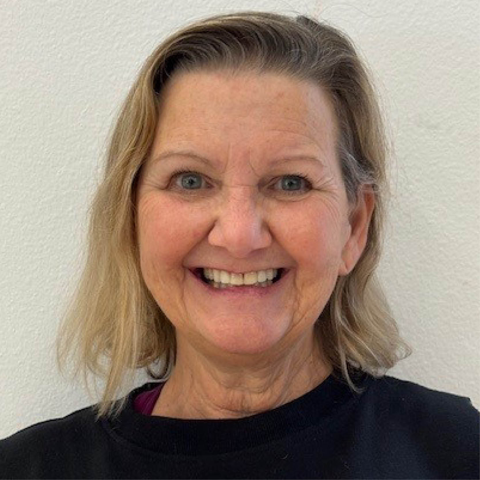 Pam Toomes Headshot
